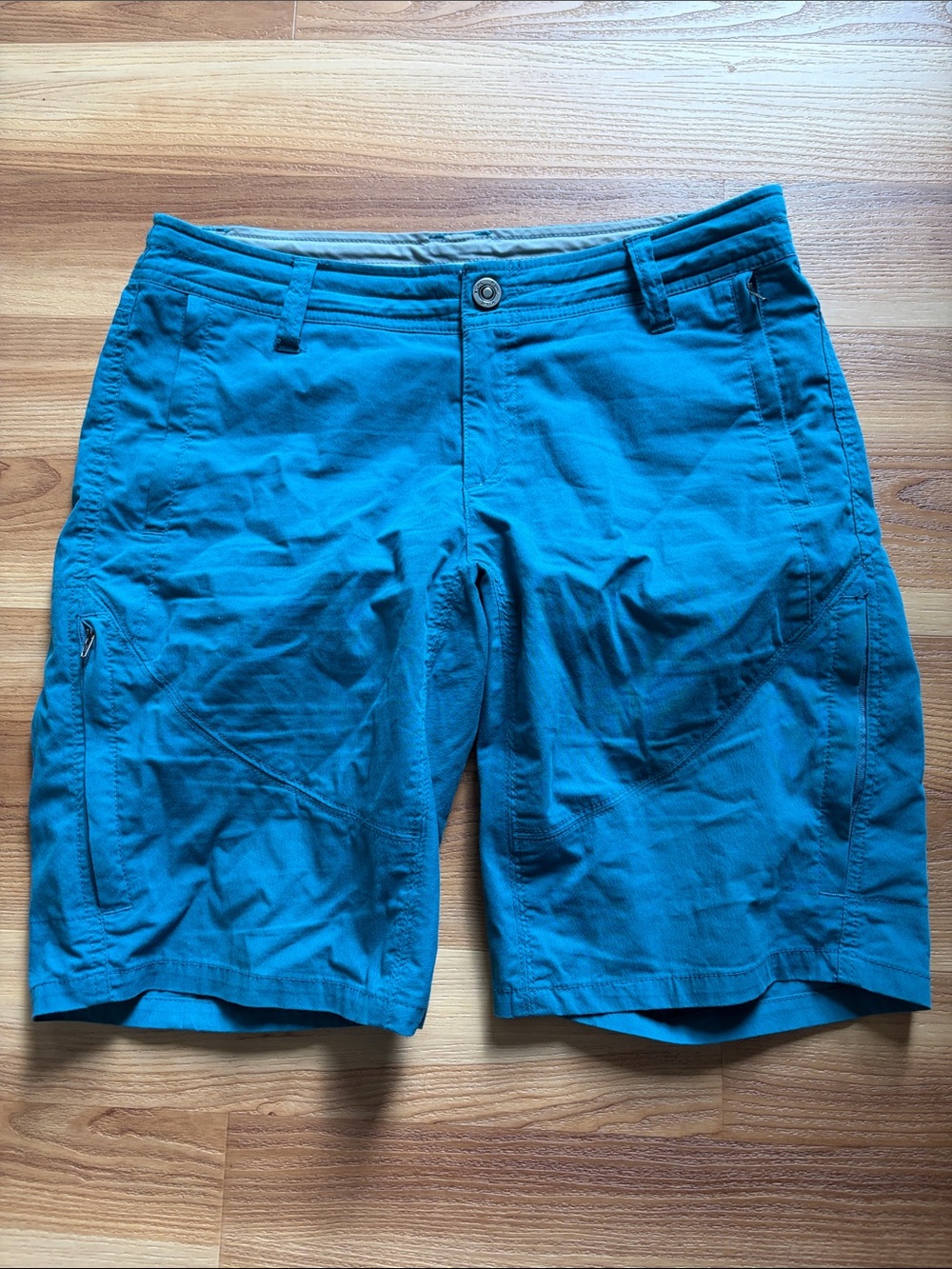 Kuhl women’s Spire hiking shorts teal Lagoon blue outdoors - Picture 2 of 7